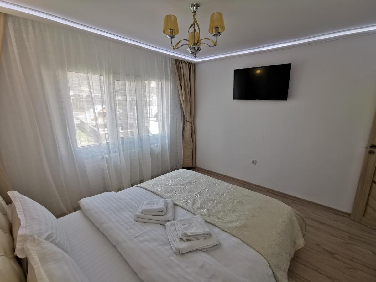 Apartament Apartament Gold Luxury Tîrgu Ocna Zewnętrze zdjęcie